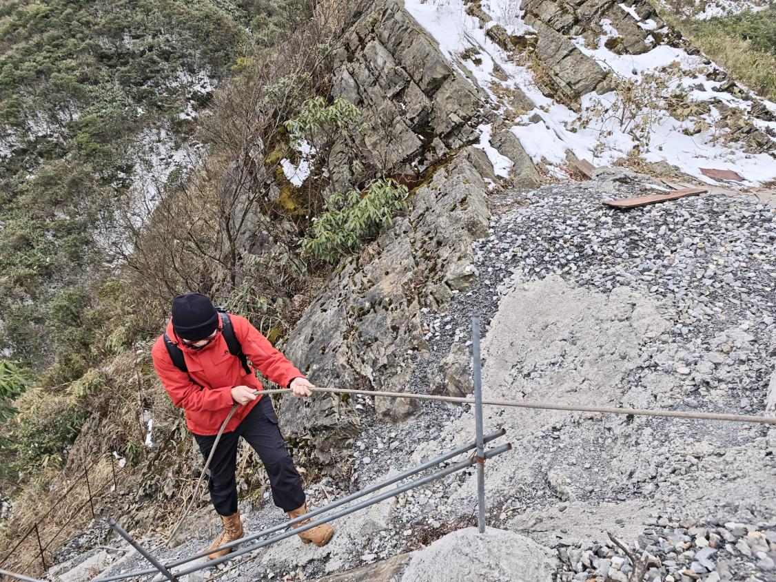 2ͼΪͨÏò»ØÉ½Æº·ç³¡µÄÆéá«õè¾¶