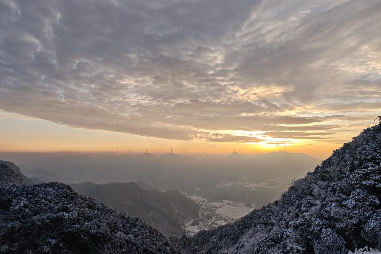 1ͼΪº£°Î1800Ã׵ĻØÉ½Æº·çµç³¡ÊÓÒ°